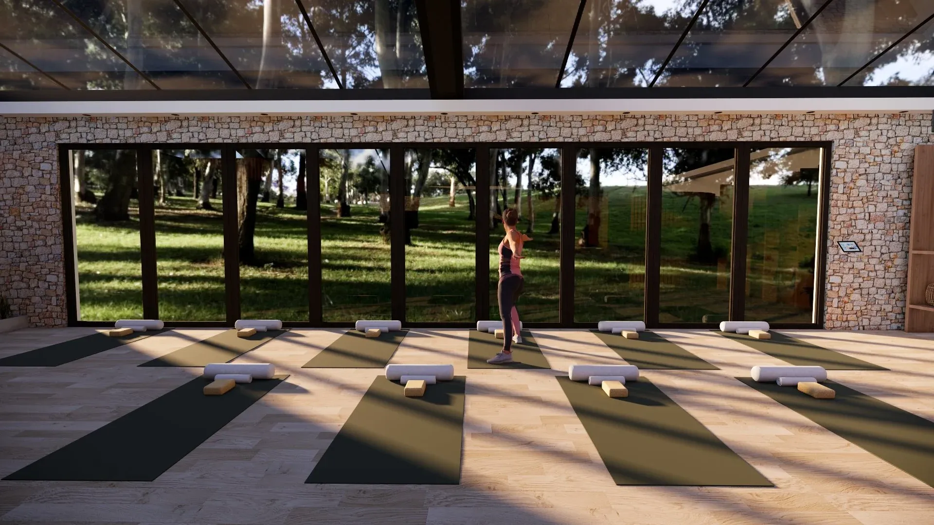 Studio de yoga avec vue sur la forêt